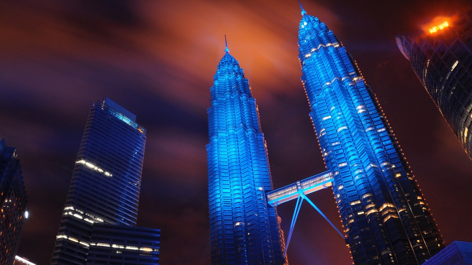 MM2H vs DE Rantau in 2026: which Malaysia visa fits your stay?
